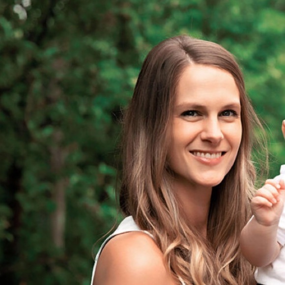 Meet your Posher, Jennifer - Picture 1 of 1
